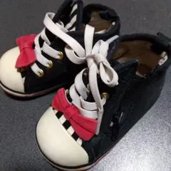 コンバース スニーカー 黒 赤いリボン