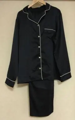 Item thumbnail for item 8ca272fb-b573-4b1b-bd44-a6ec196dfc9b