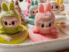 フィギュア　穴なし　1個240円