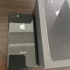 【美品】Apple iPhone8 スペースグレイ ケース付きSIMロック解除済