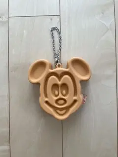 ディズニー　ミッキー　ワッフルシリコンポーチ