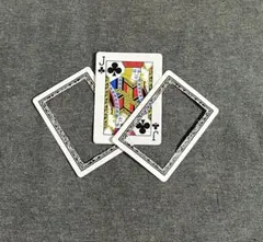 The window 2枚の窓からありえないカードの出現