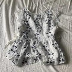花柄刺繍　ホワイトノースリーブトップス