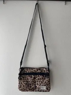 Item thumbnail for item bb57a60c-f213-443a-875b-306291b6f44e
