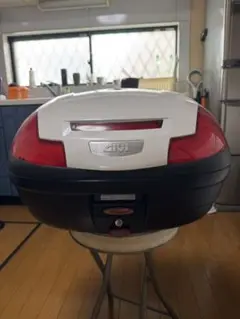 Item thumbnail for item 5cfc41d9-1b17-47f9-9580-7c0c95d28d1c