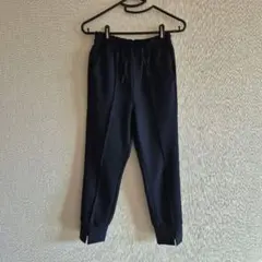 未使用☆八分丈パンツ☆センタープレス☆ネイビー