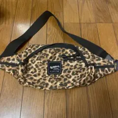 atmos レオパード柄ボディバッグ