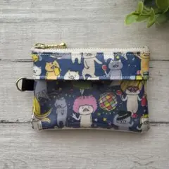 キーホルダー付き　パスケース　大きめサイズ　ラミネート　ハンドメイド　ねこ　紺