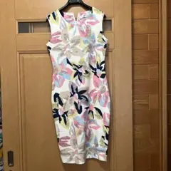 花柄タイトワンピース