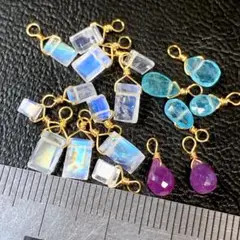 サービス品＊天然石のチャームアソートy61