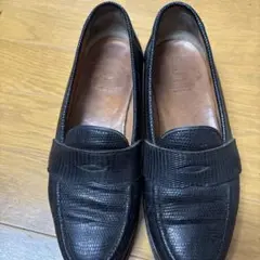 黒　レザー　ローファー