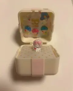 Item thumbnail for item 66940596-7e38-48c4-9671-df80d25295b0