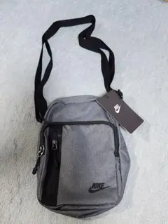 NIKE　ショルダーバッグ　新品未使用