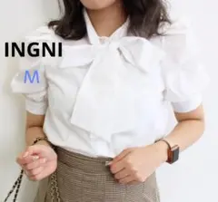 【美品】INGNI イング 半袖ボウタイブラウス パフスリーブ オフホワイト Ｍ