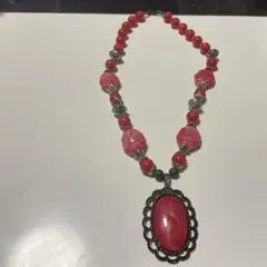 レッド　ネックレス