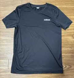 adidas Tシャツ　メッシュ　140㎝