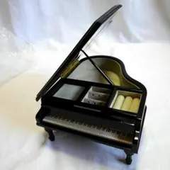 Item thumbnail for item fce1a783-9723-41bb-84e1-4bb115bf45c3