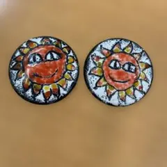 オブジェ　太陽の顔の絵柄　2枚　5センチ✖️5センチ