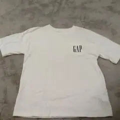 GAP ホワイト Tシャツ ポケット付き