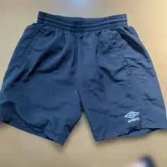 umbro 黒ハーフパンツ