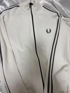 フレッドペリー トラックジャケット クリーム