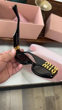 Miu Miu ブラック サングラス