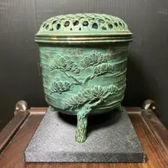 AH25 精山作 香炉 網目透かし蓋三足 松竹梅鳥図 鋳銅 入念 - 工芸品