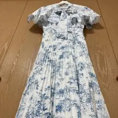 ✨新品★タグ付❗️✨【GRL】フレア袖ロングワンピース♪襟リボン❤︎白ブルー柄／M✨