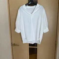DouDou ホワイト 五分袖 Vネック シャツ美品