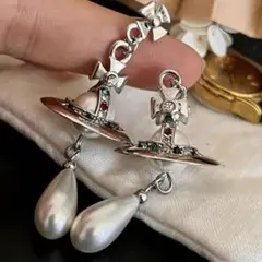 惑星　パール　デザイン ピアス(両耳用)