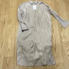 未使用　アンティーローザ　バッグプリーツ　シャツワンピース