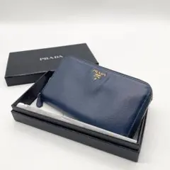 ✨極美品✨希少価値 プラダ PRADA レザー メタルロゴジッピーウォレット