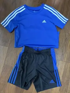 アディダスTシャツ ハーフパンツ
