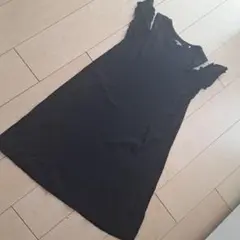 黒のワンピース