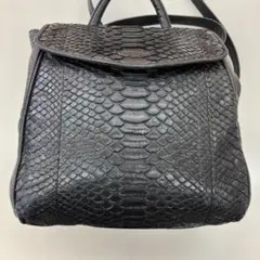 Item thumbnail for item b897ffe7-0f39-4563-9bbf-a81d61bec7da