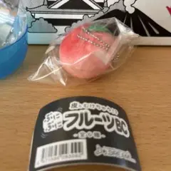 フルーツBC 桃のマスコット