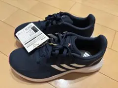 adidas スニーカー　レディース　キッズ　23.5cm