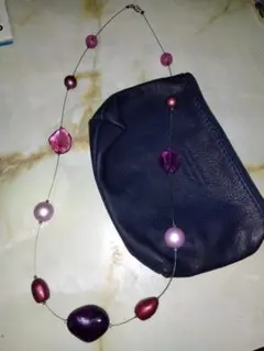 ワイヤーネックレス ! 小型ポ−チ(共にイタリア製)