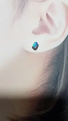 オーパルピアス　K18　0.99g