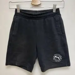 PUMA ハーフパンツ ロゴ入り