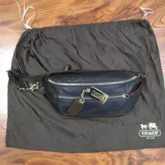 COACH ネイビー レザー ボディバッグ