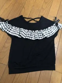 チェック柄フリル付き黒色トップス 120