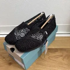 新品タグ付 TOMS トムズ スリッポン 22㎝ シューズ