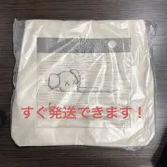 ユニクロ KAWS トートバッグ ノベルティ