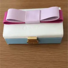 コンパクトアクセサリーケース
