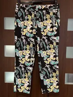 SLY⭐︎ボタニカル柄クロップドパンツ