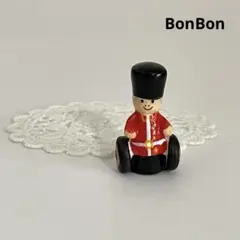 衛兵さん　おもちゃの世界　フェーブ　フェーヴ　フランス　陶器　ミニチュア　置物