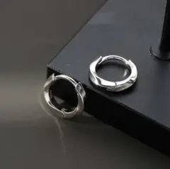 【新品未使用】フープピアス メンズ シルバーメッキ リングピアス ツイスト