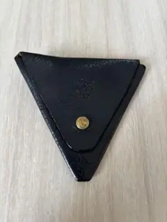イルビゾンテ　レザー 三角形コインケース 黒