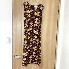 フラワープリント ノースリーブ ワンピース